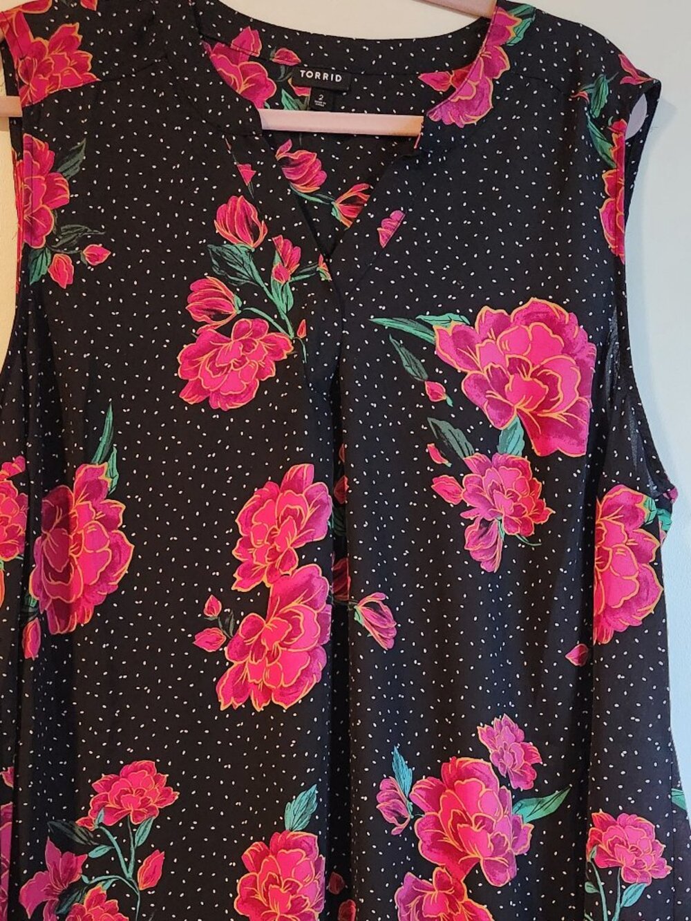 Torrid light and flowy pullover tunic, black with red floral design 2XL